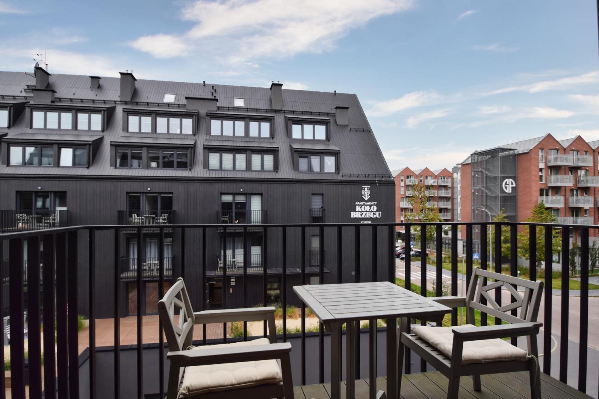 Rentplanet - Apartamenty Kolo Brzegu 코워브제크 외부 사진